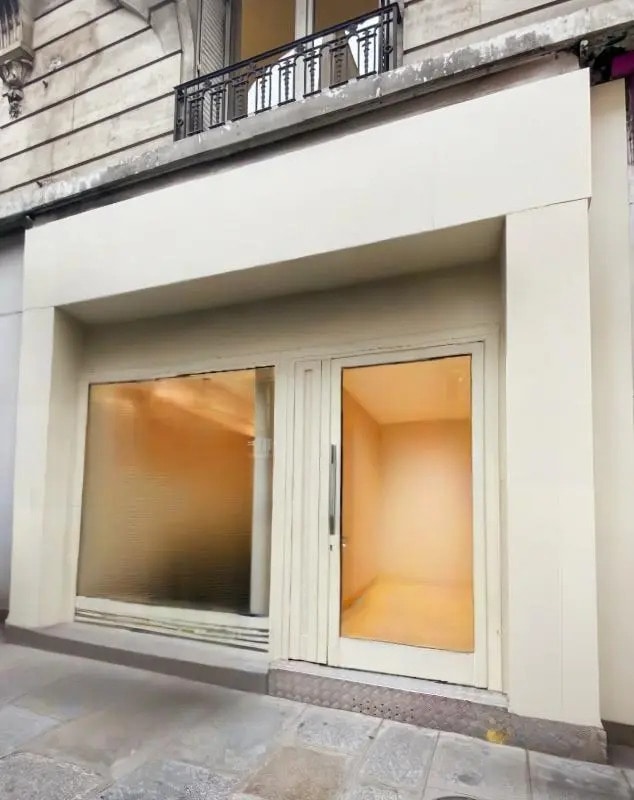 Location Commerce 62 m² - Photo 1