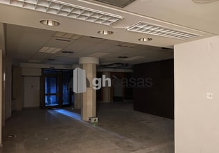 Retail in Madrid, Madrid to rent Interior Photo- Image 2 of 3