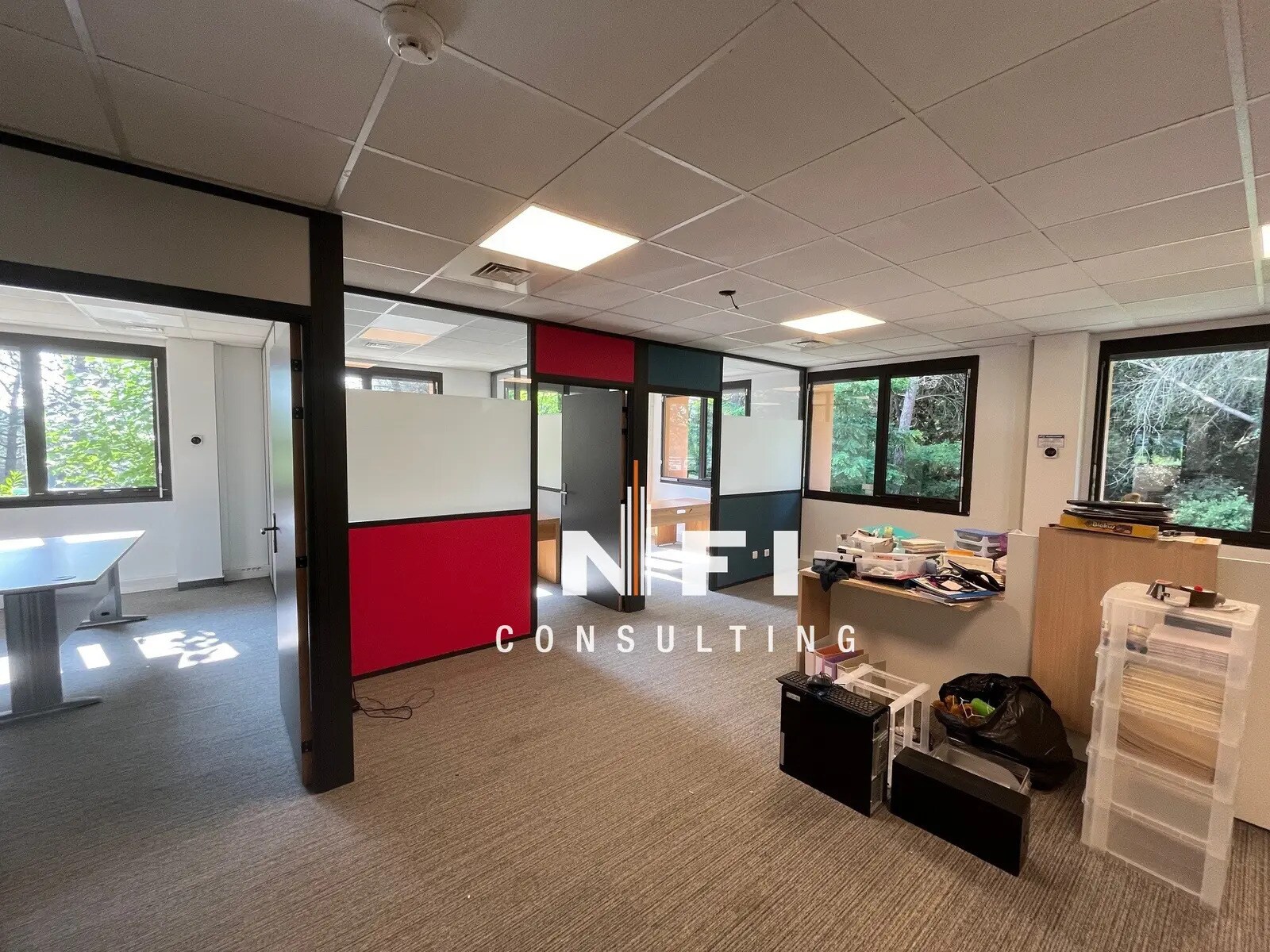 Office in Valbonne to rent Interior Photo- Image 1 of 7