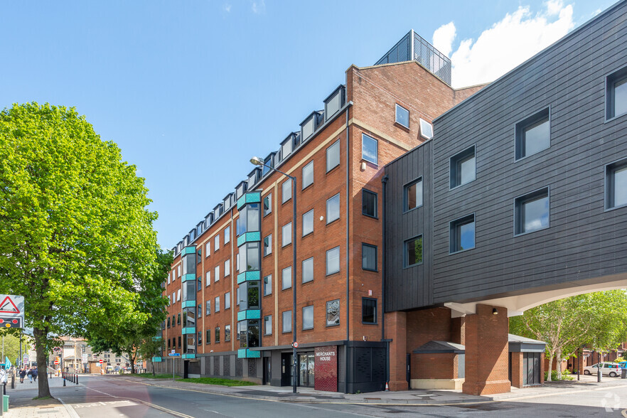 Wapping Rd, Bristol for rent - Building Photo - Image 1 of 8