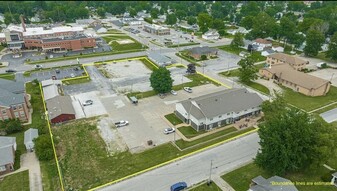 625 W Washington St, Pittsfield IL - Commercial Property