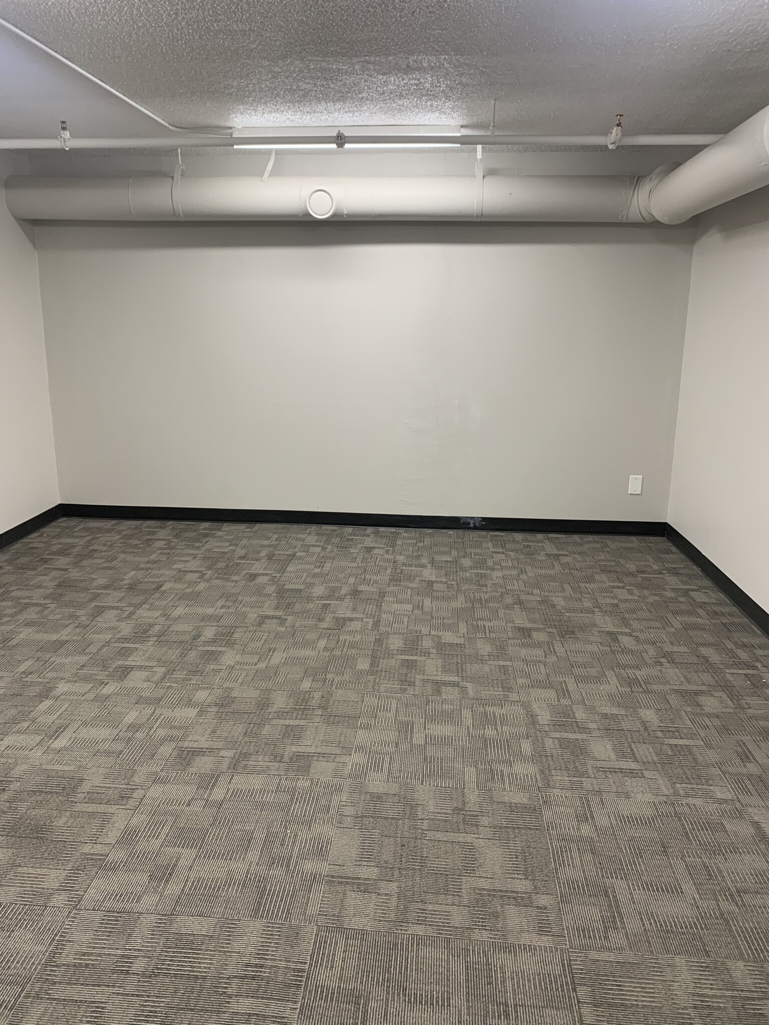 222 N Broadway, Fargo, ND to rent Building Photo- Image 1 of 4