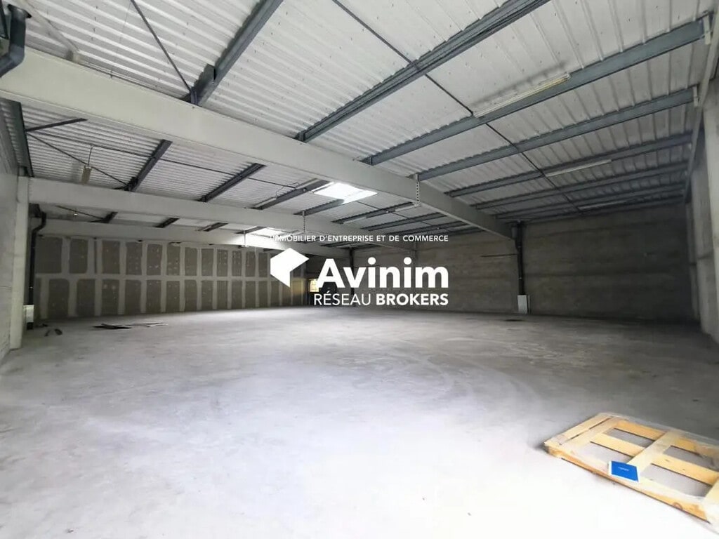 Location Entrepôt 500 m² - Photo 1