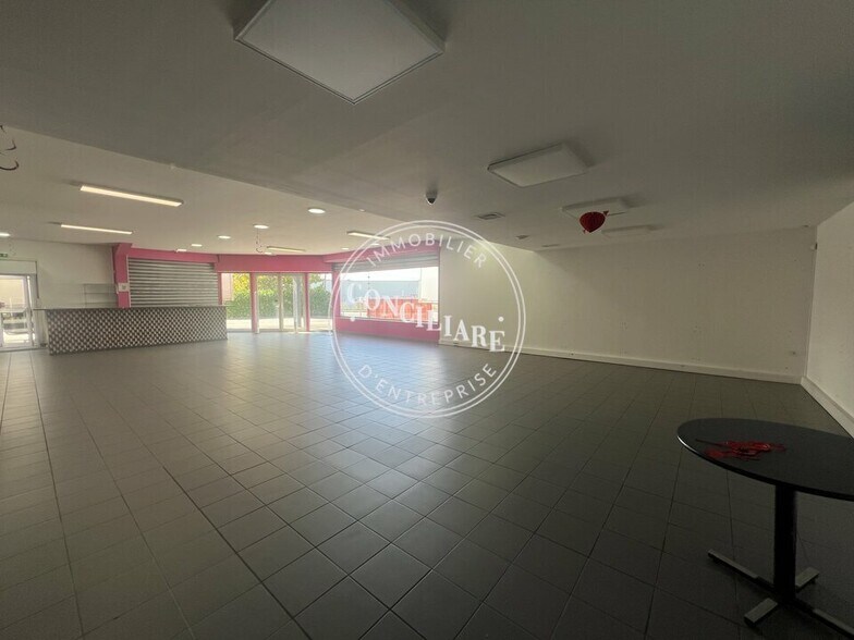 Boulevard Du Libre Échange, Saint-Orens-de-Gameville to rent - Interior Photo - Image 2 of 5