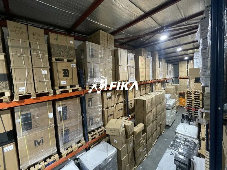 Light Industrial in Toulouse to rent - Building Photo - Image 2 of 12