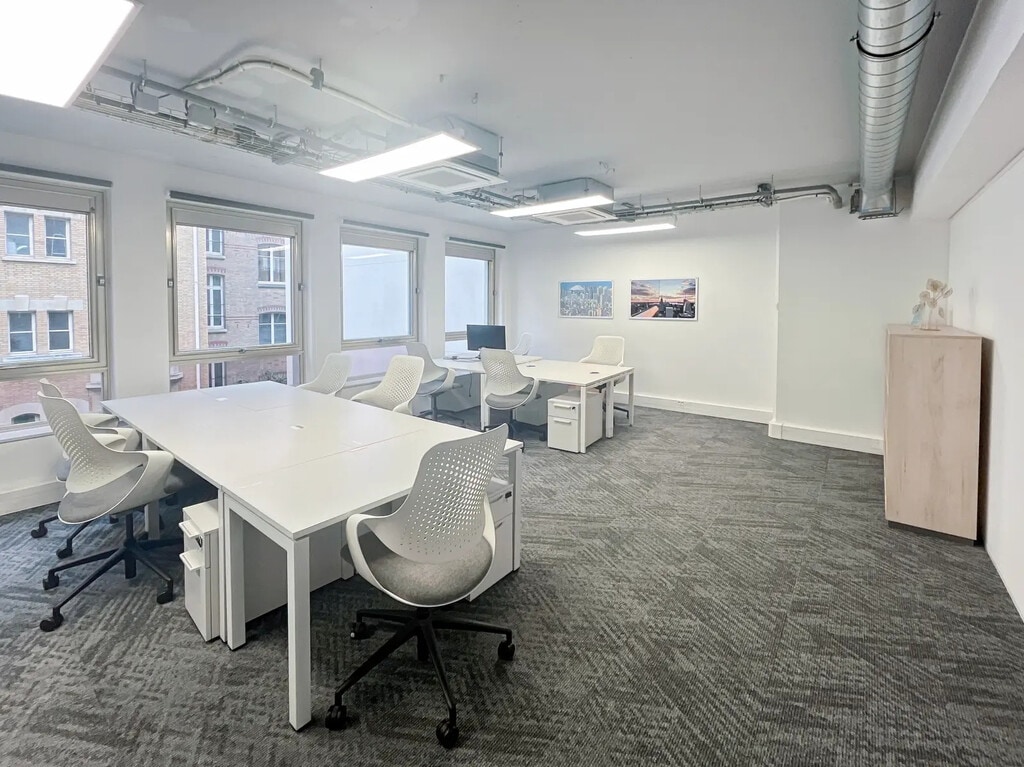 Location Bureaux 120 m² - Photo 1