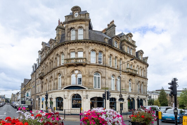 More details for 1-7 Station Sq, Harrogate - Retail to Rent