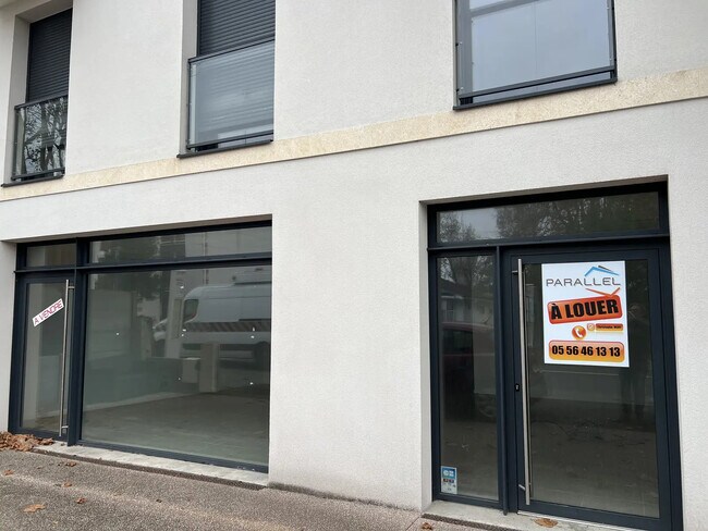 Location Commerce 82 m²