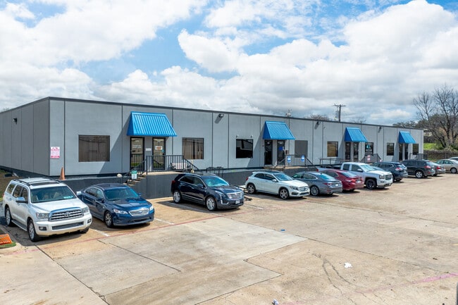 More details for 1510 Randolph St, Carrollton, TX - Light Industrial to Rent