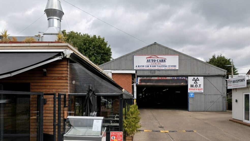 Maidenhead Rd, Windsor for sale - Primary Photo - Image 1 of 1