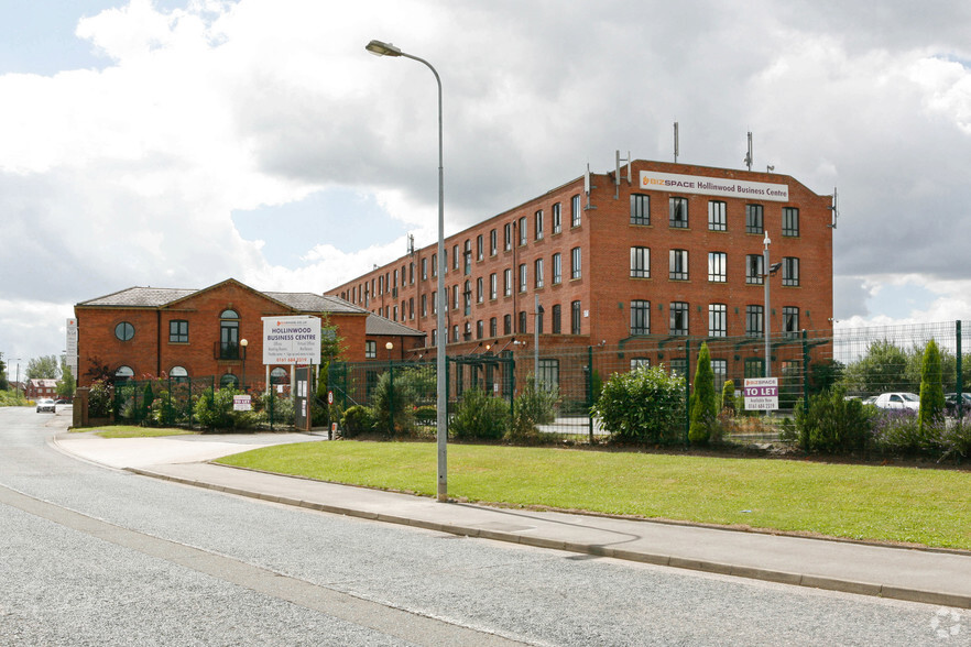 Albert St, Oldham for rent - Building Photo - Image 2 of 30