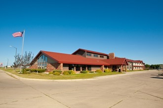 1015 W 12th St, Grafton, ND for sale Primary Photo- Image 1 of 1