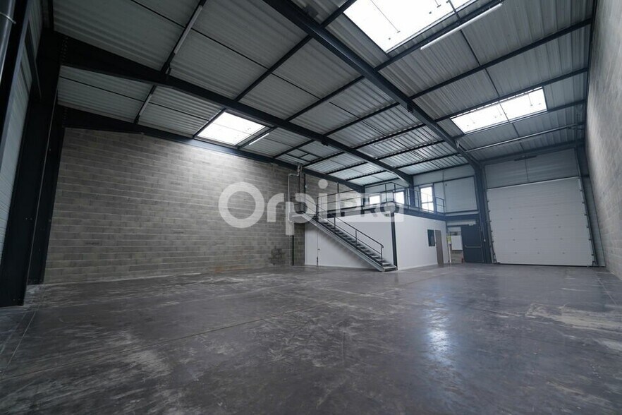 55 Rue Emile Zola, Décines-Charpieu to rent - Interior Photo - Image 1 of 9