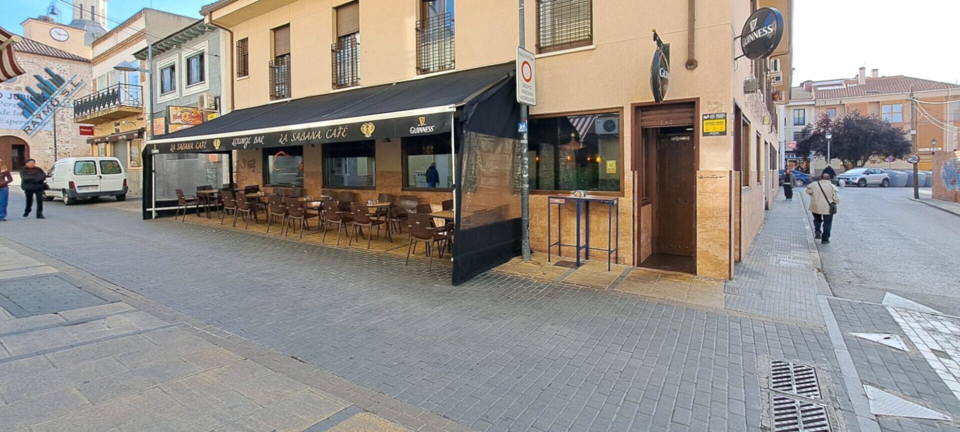 Retail in Mejorada del Campo, Madrid to rent Primary Photo- Image 1 of 7