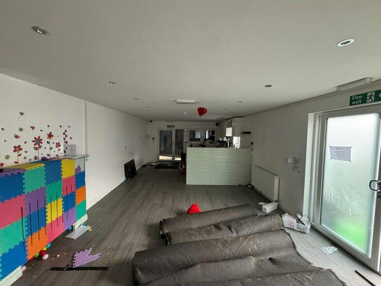 10 Broompark Rd, Blantyre for sale - Building Photo - Image 3 of 9