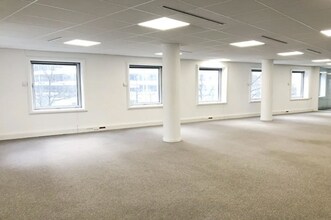 4 Place Des Vosges, Courbevoie to rent Interior Photo- Image 1 of 5