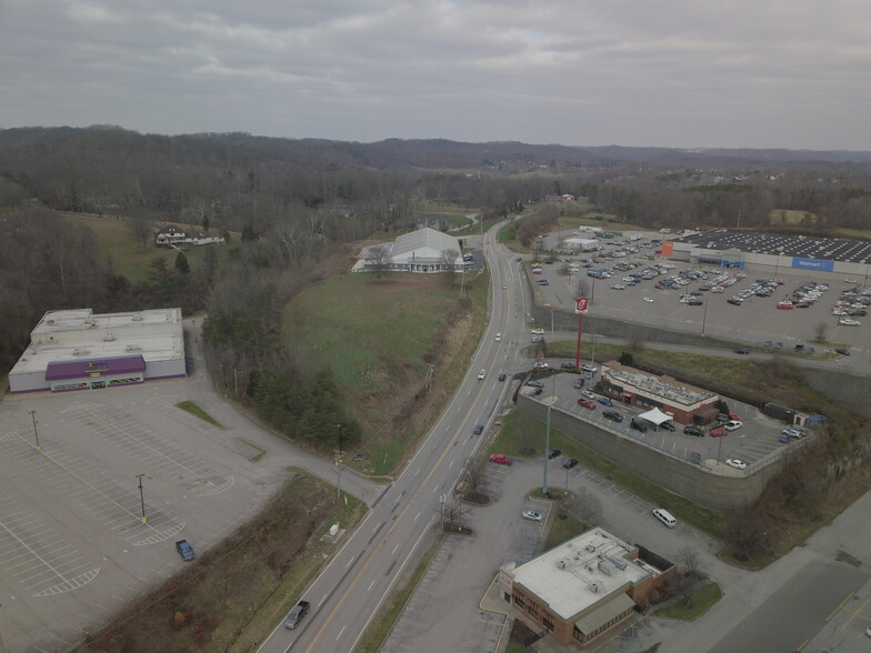 109 Mall Rd, Barboursville, WV for rent - Building Photo - Image 1 of 5