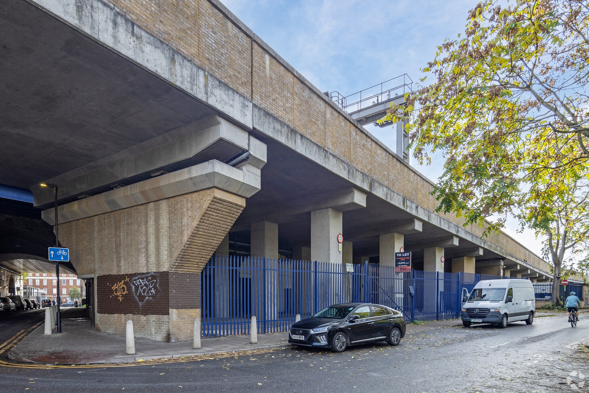 203-204A Virgil St, London to rent Primary Photo- Image 1 of 3