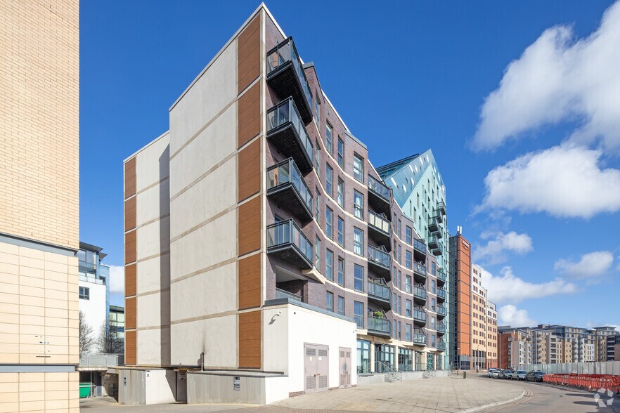 Waterloo St, Leeds for sale - Primary Photo - Image 1 of 1