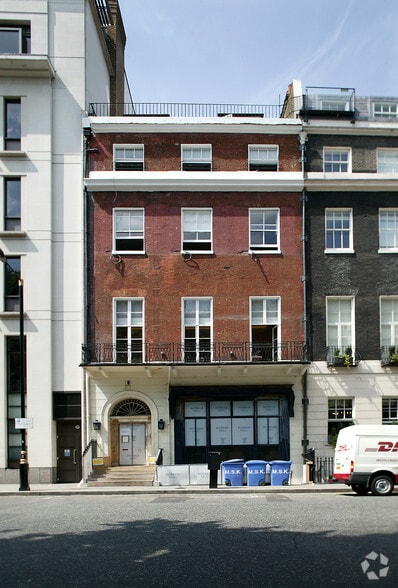 28 Berkeley Sq, London to rent - Building Photo - Image 2 of 2