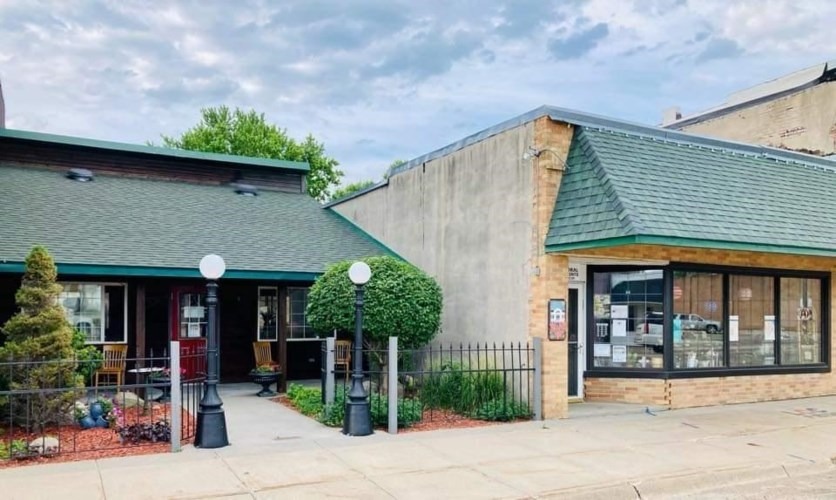 107 E 2nd St, Laurel, NE for sale - Building Photo - Image 1 of 1