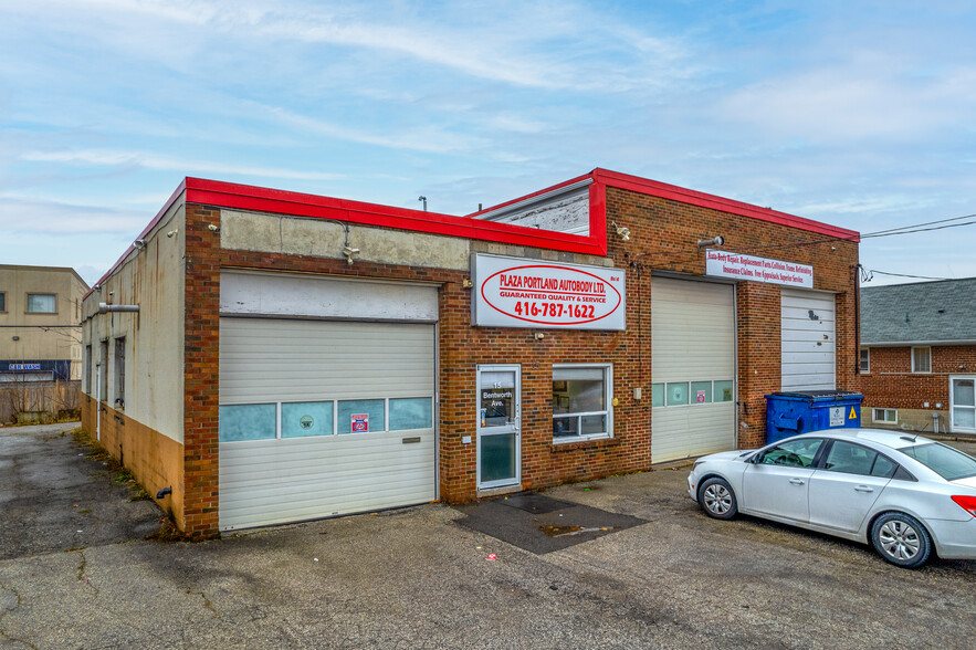 15 Bentworth Ave, Toronto ON - Commercial Property