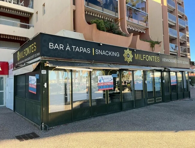 Location Commerce 121 m²