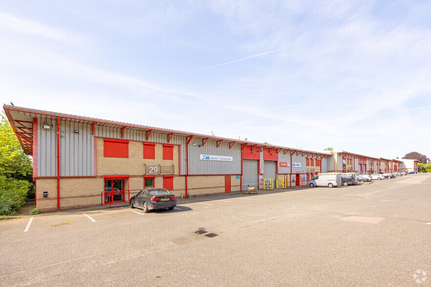 Whitemoor Ct, Nottingham to rent - Building Photo - Image 1 of 4