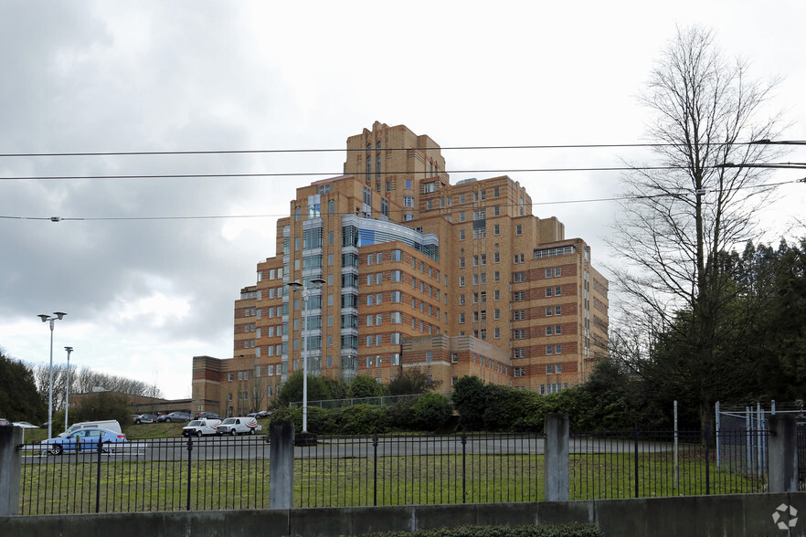 1200 12th Ave S, Seattle, WA for sale - Primary Photo - Image 1 of 1