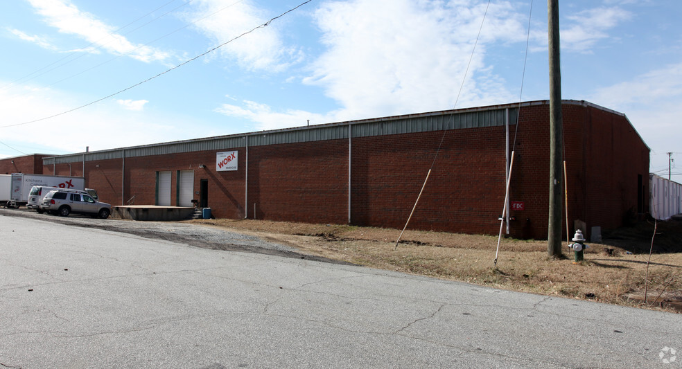 1013 Warehouse St, Greensboro, NC for rent - Primary Photo - Image 1 of 5