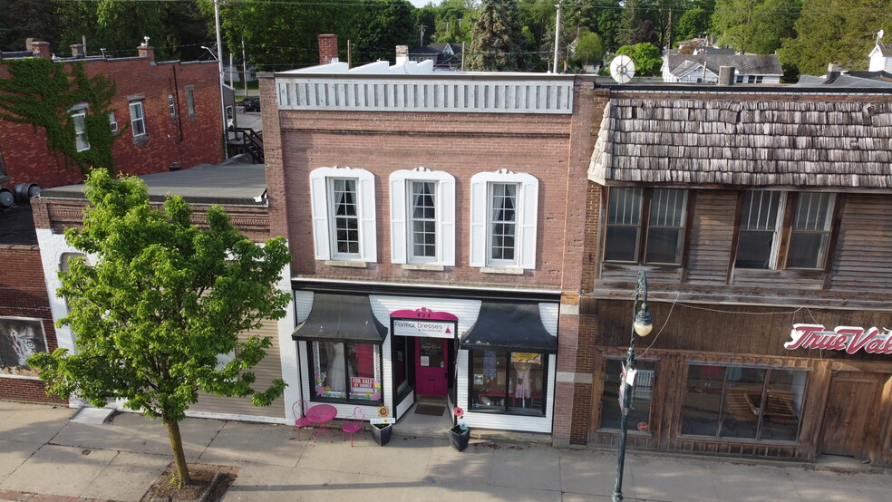 424 Main St, Edmore, MI for sale - Building Photo - Image 1 of 17