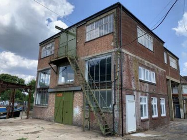 More details for Lower Sunbury Rd, Hampton - Light Industrial to Rent