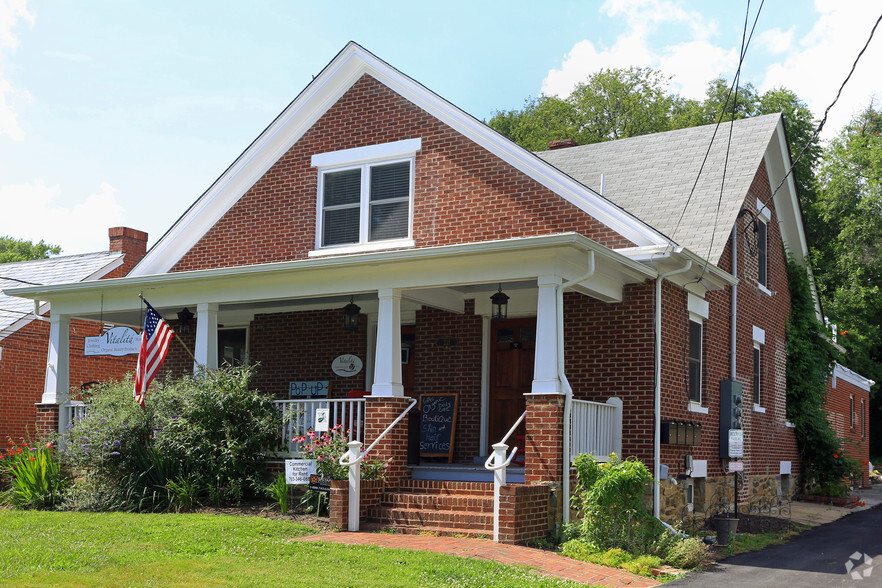 221 E Main St, Purcellville, VA for sale - Primary Photo - Image 1 of 1