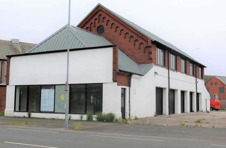 20 Roose Rd, Barrow In Furness for sale - Primary Photo - Image 1 of 1