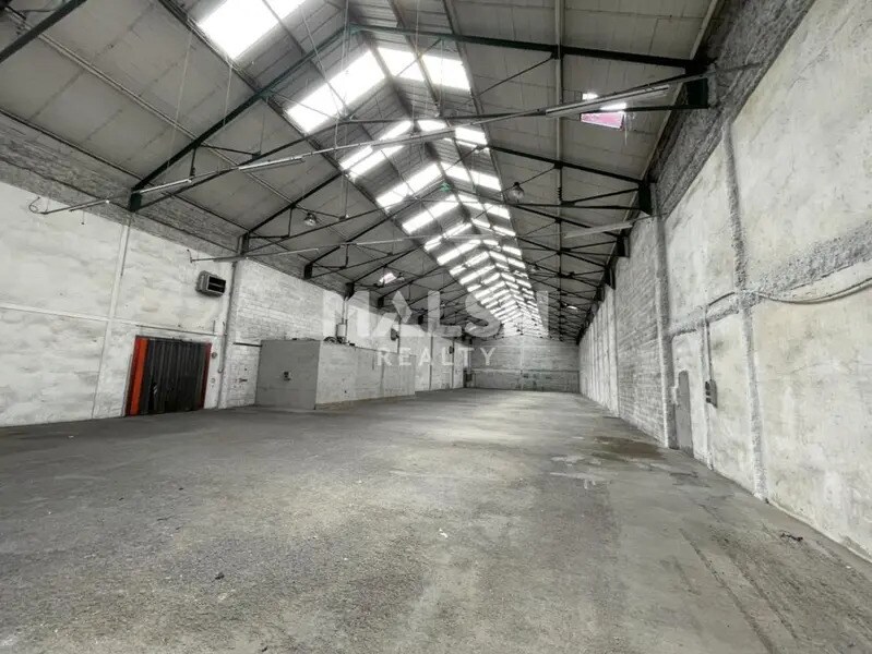 Light Industrial in Lyon to rent Building Photo- Image 1 of 6