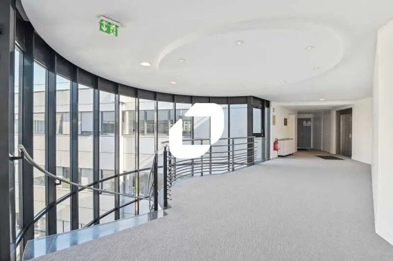 Office in Gennevilliers to rent - Interior Photo - Image 2 of 10