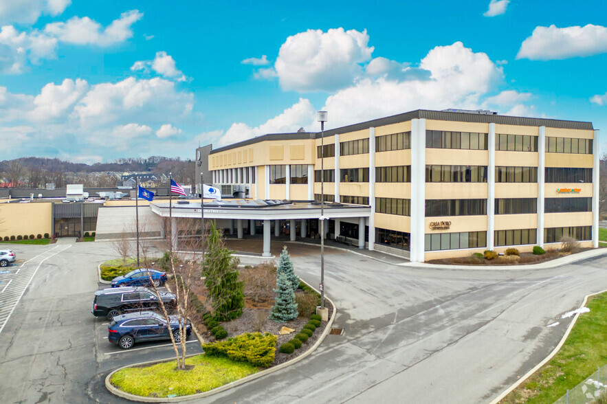 910 Sheraton Dr, Mars, PA for sale - Building Photo - Image 1 of 1