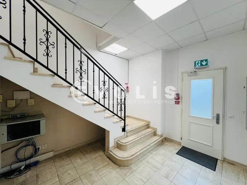 Office in Villemomble for sale Lobby- Image 1 of 16