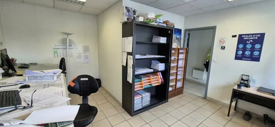 Light Industrial in Dijon to rent - Interior Photo - Image 3 of 8