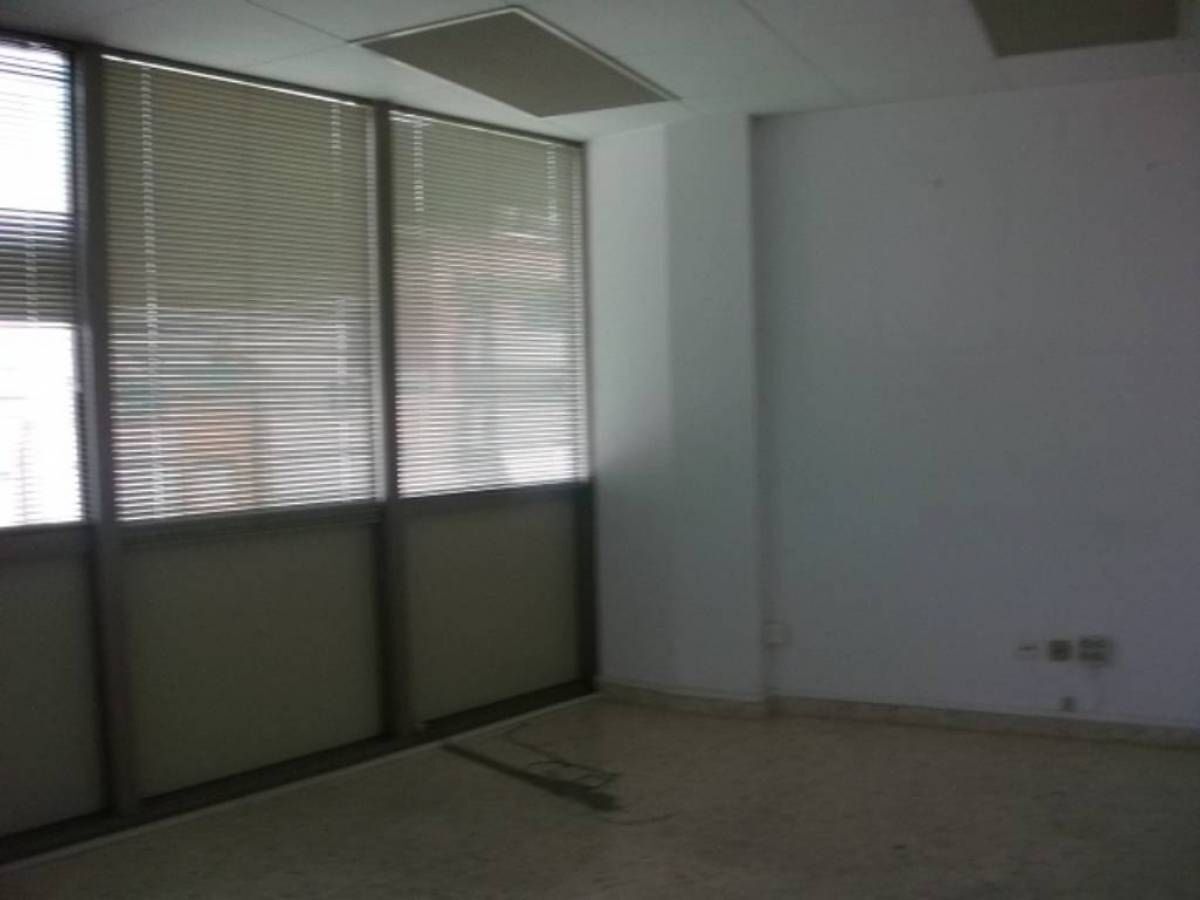 Passeig de Pere III, Manresa, Barcelona to rent Interior Photo- Image 1 of 2