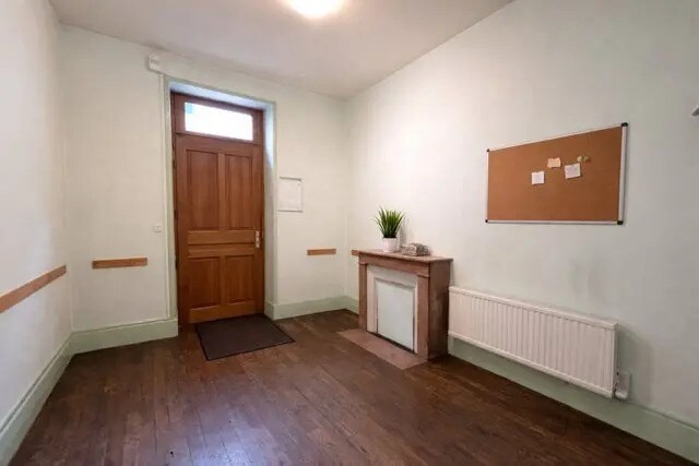 Location Bureaux 65 m² - Photo 1