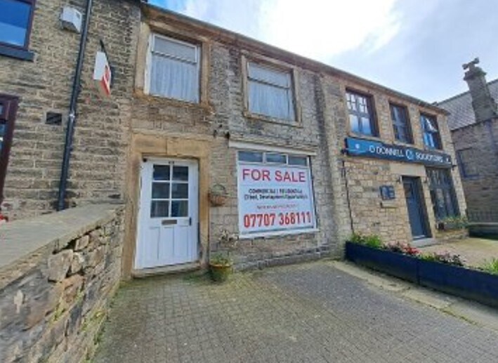 48 High St, Oldham for sale Primary Photo- Image 1 of 1