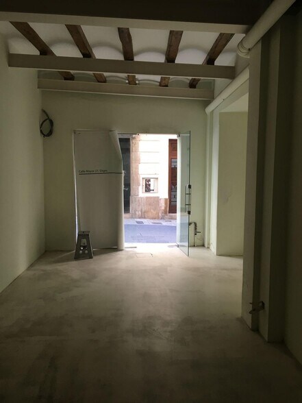 Retail in Sitges, Barcelona to rent - Interior Photo - Image 1 of 1