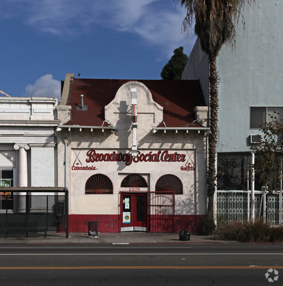 2205 N Broadway, Los Angeles, CA for sale - Building Photo - Image 1 of 1