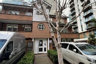 1-6 Admirals Way, London to rent Building Photo- Image 1 of 8