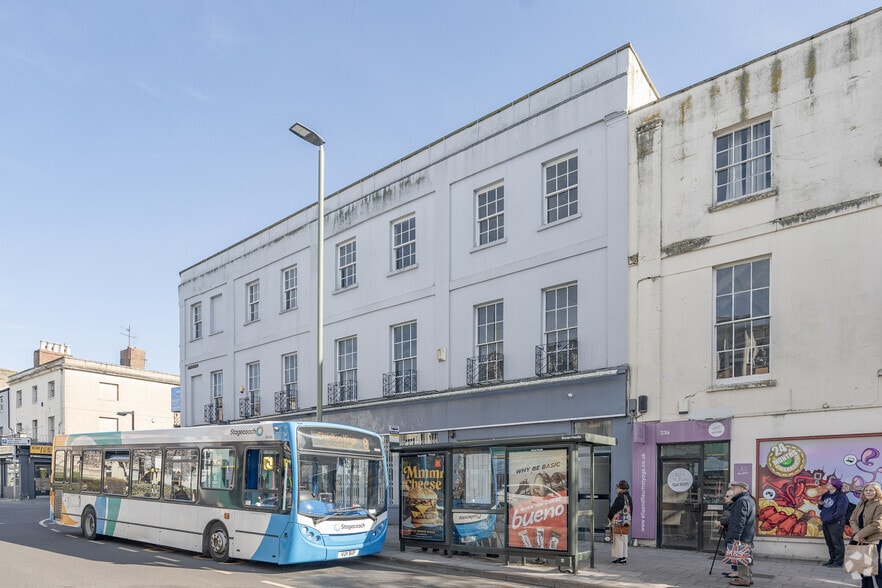 25-27 Pittville St, Cheltenham to rent - Building Photo - Image 2 of 2