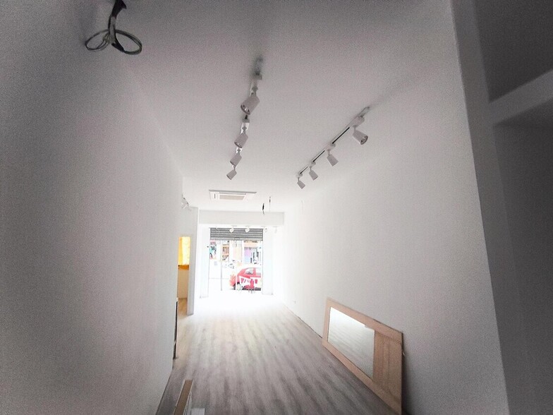 Avenida de Tomás Giménez, 54, L'Hospitalet de Llobregat, Barcelona for sale - Interior Photo - Image 2 of 3