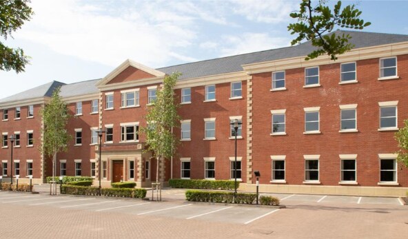 Water Ln, Wilmslow to rent Building Photo- Image 1 of 2