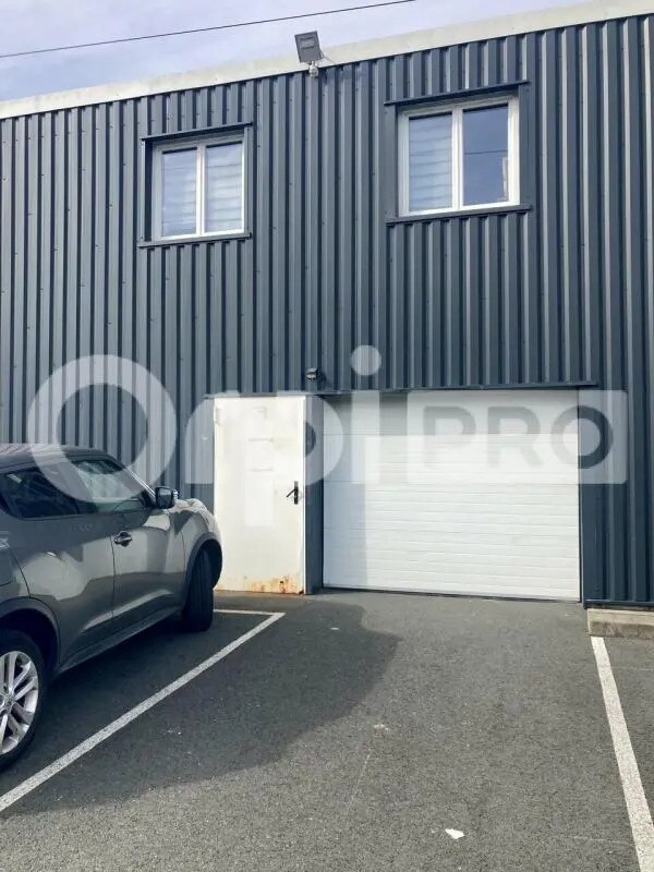 Light Industrial in Bordeaux for sale Building Photo- Image 1 of 9