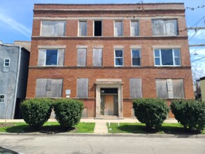 935 E 75th St, Chicago, IL for sale Primary Photo- Image 1 of 22